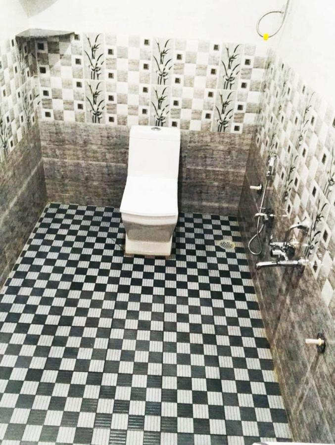 Veeru Homestay ホスペット エクステリア 写真