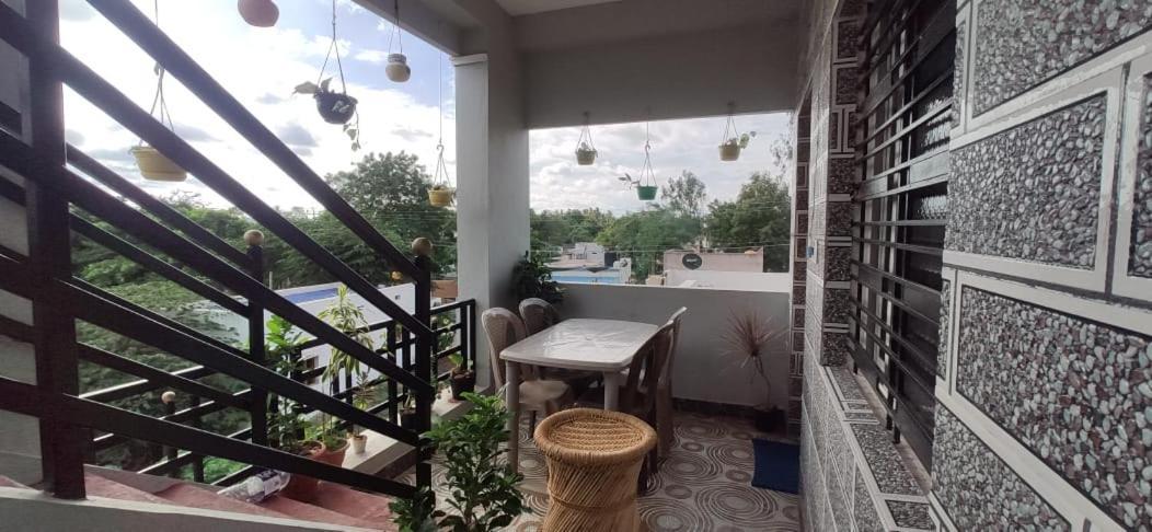 Veeru Homestay ホスペット エクステリア 写真