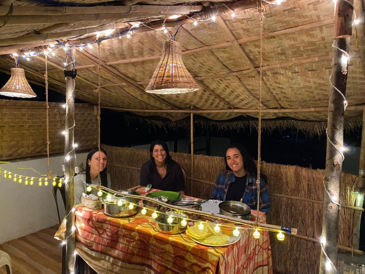 Veeru Homestay ホスペット エクステリア 写真